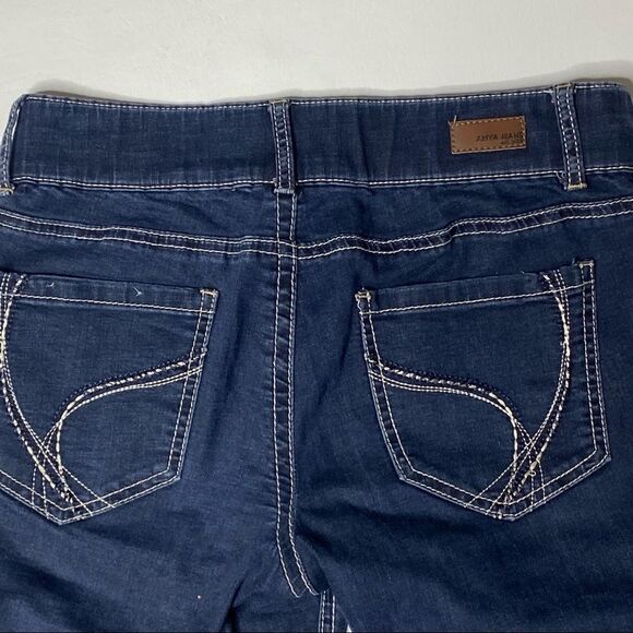 Ariya | High Rise Denim Capri’s - Picture 4 of 5